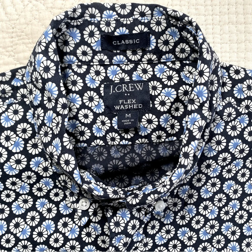 J. CREW Men’s Blue Floral Classic Flex Washed Button Up Short Sleeve Shirt Mediu